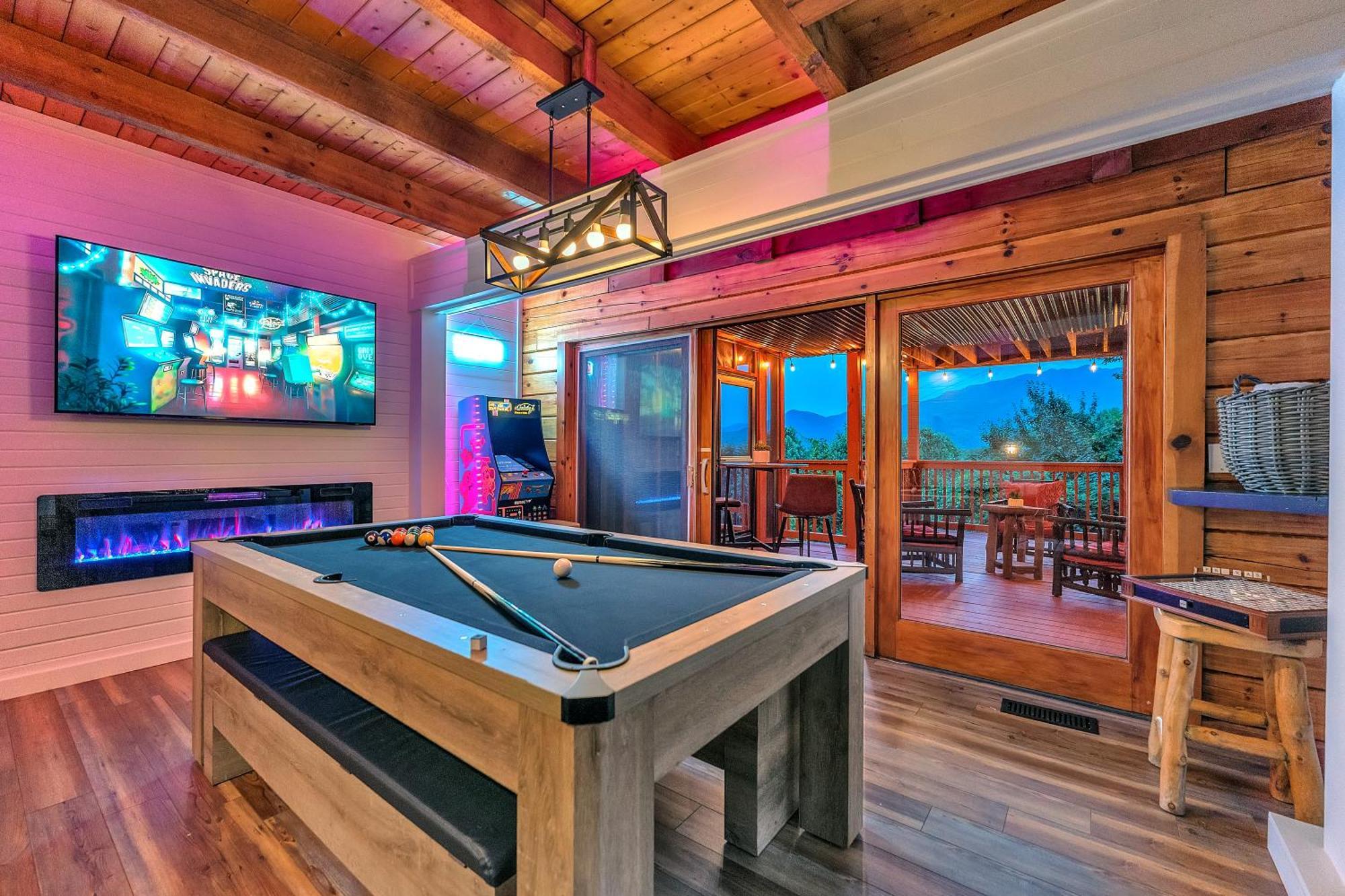 Family Chalet With Sauna, Hottub, Heavenly Views! Mins To Downtown! Gatlinburg Bagian luar foto