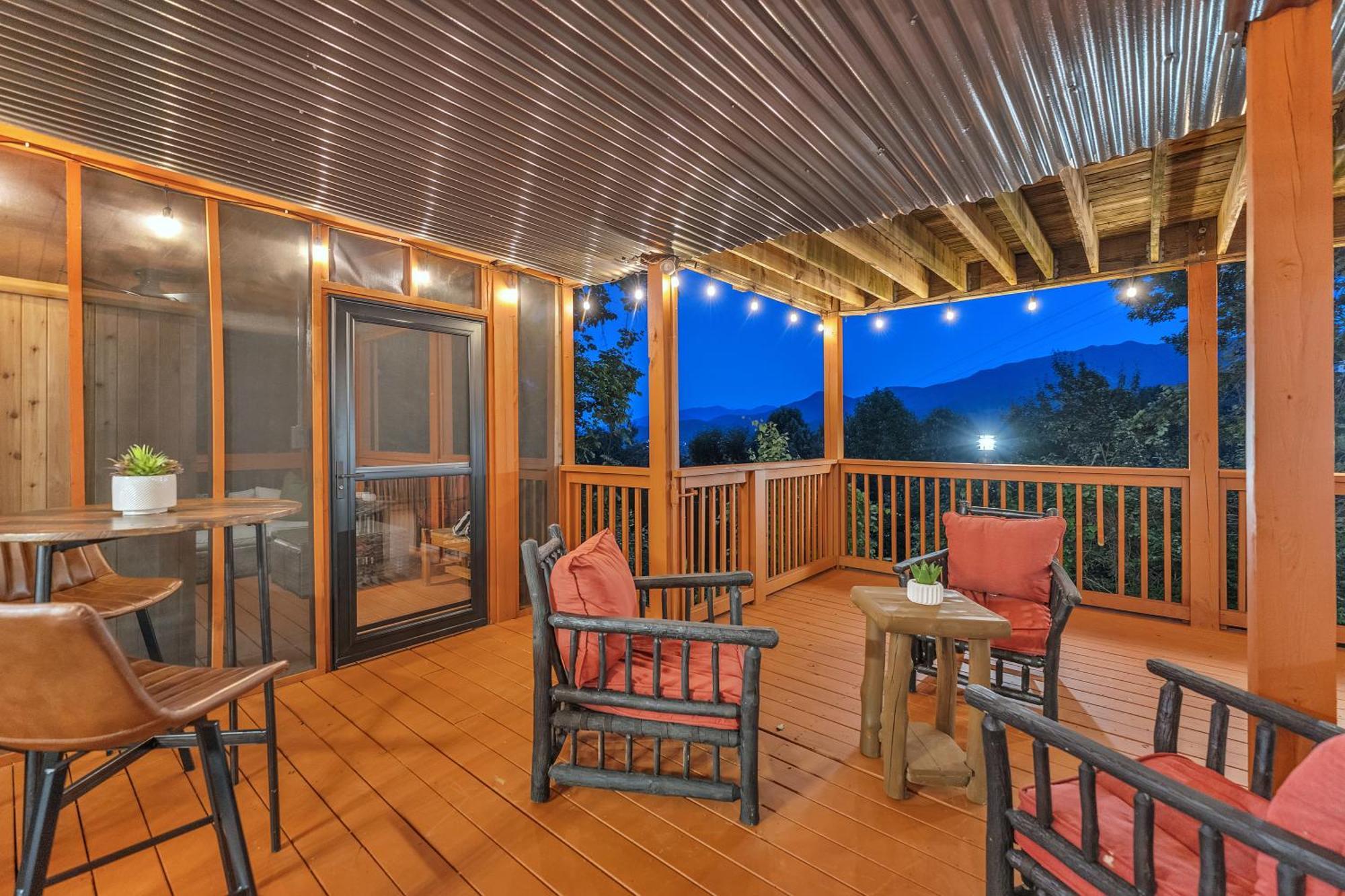 Family Chalet With Sauna, Hottub, Heavenly Views! Mins To Downtown! Gatlinburg Bagian luar foto