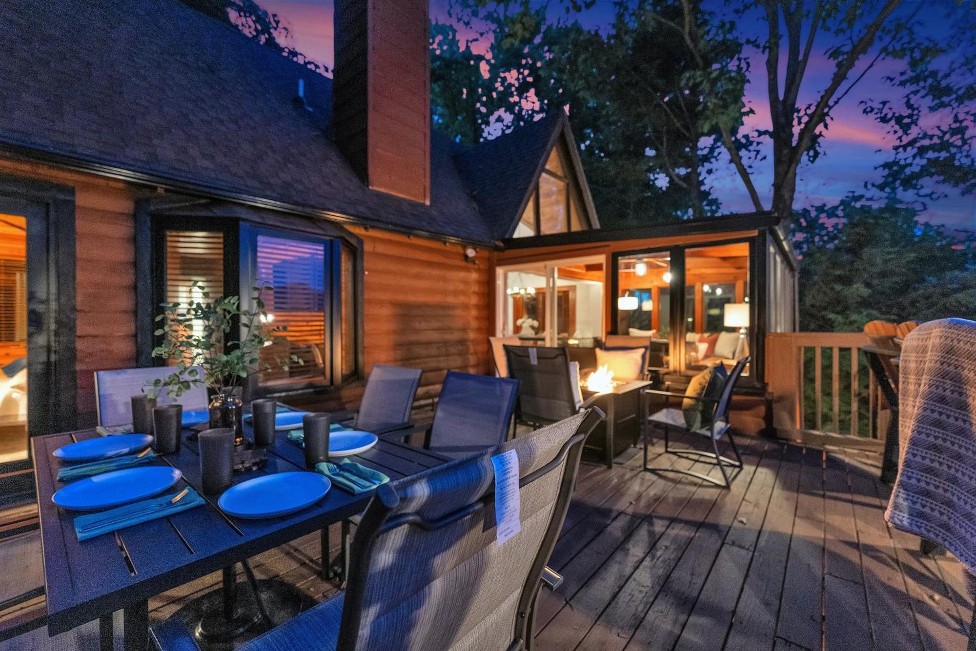 Family Chalet With Sauna, Hottub, Heavenly Views! Mins To Downtown! Gatlinburg Bagian luar foto