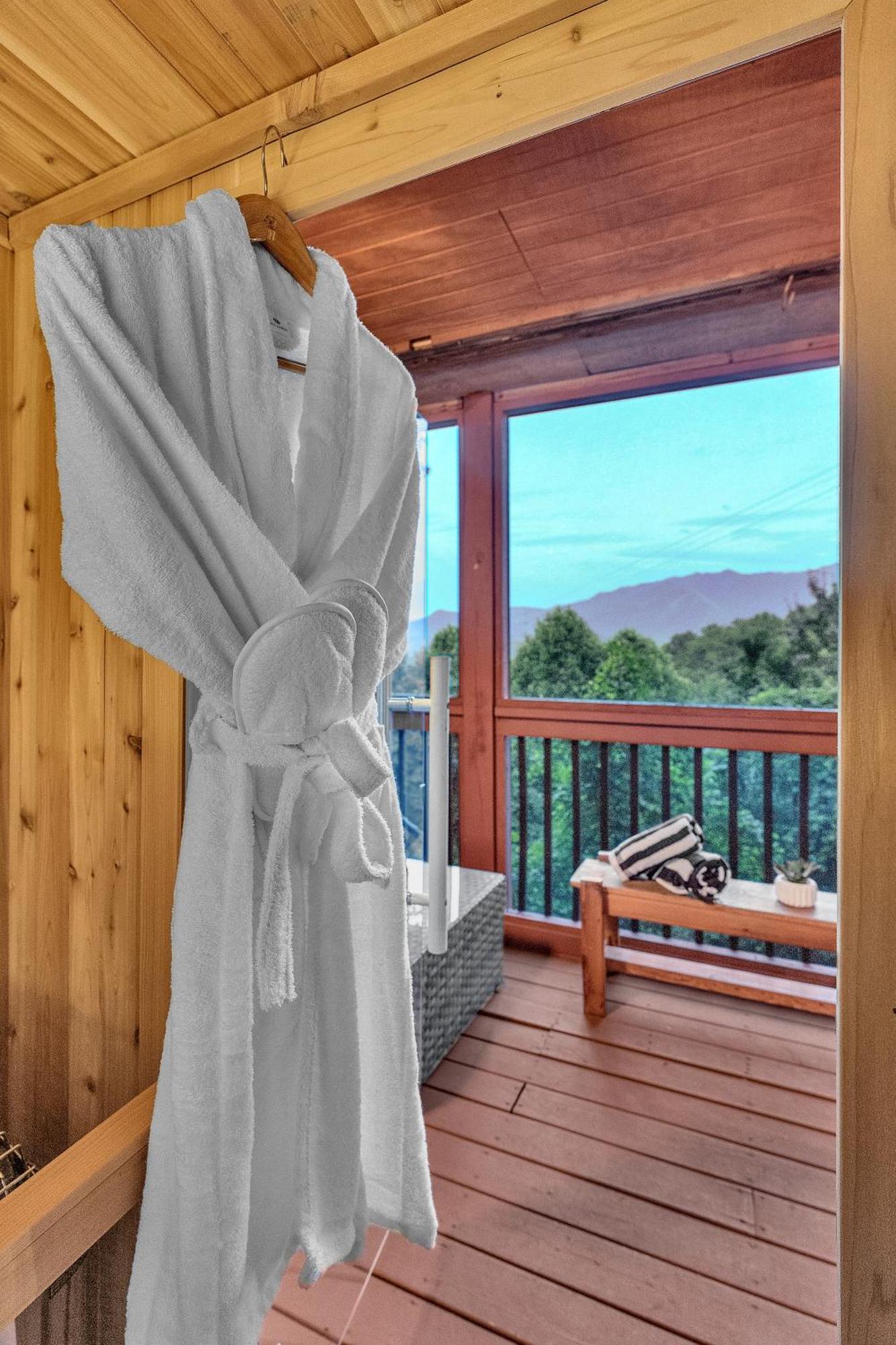 Family Chalet With Sauna, Hottub, Heavenly Views! Mins To Downtown! Gatlinburg Bagian luar foto