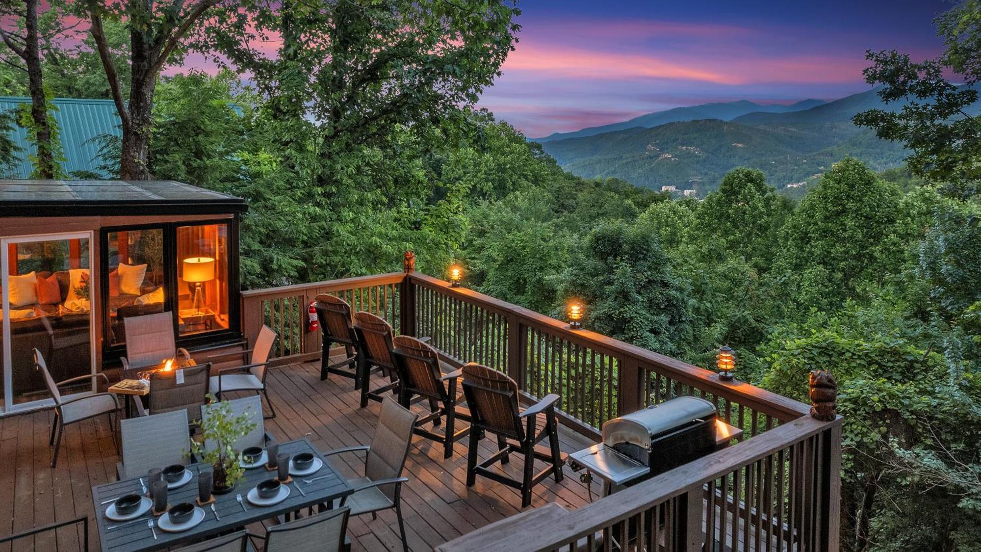 Family Chalet With Sauna, Hottub, Heavenly Views! Mins To Downtown! Gatlinburg Bagian luar foto