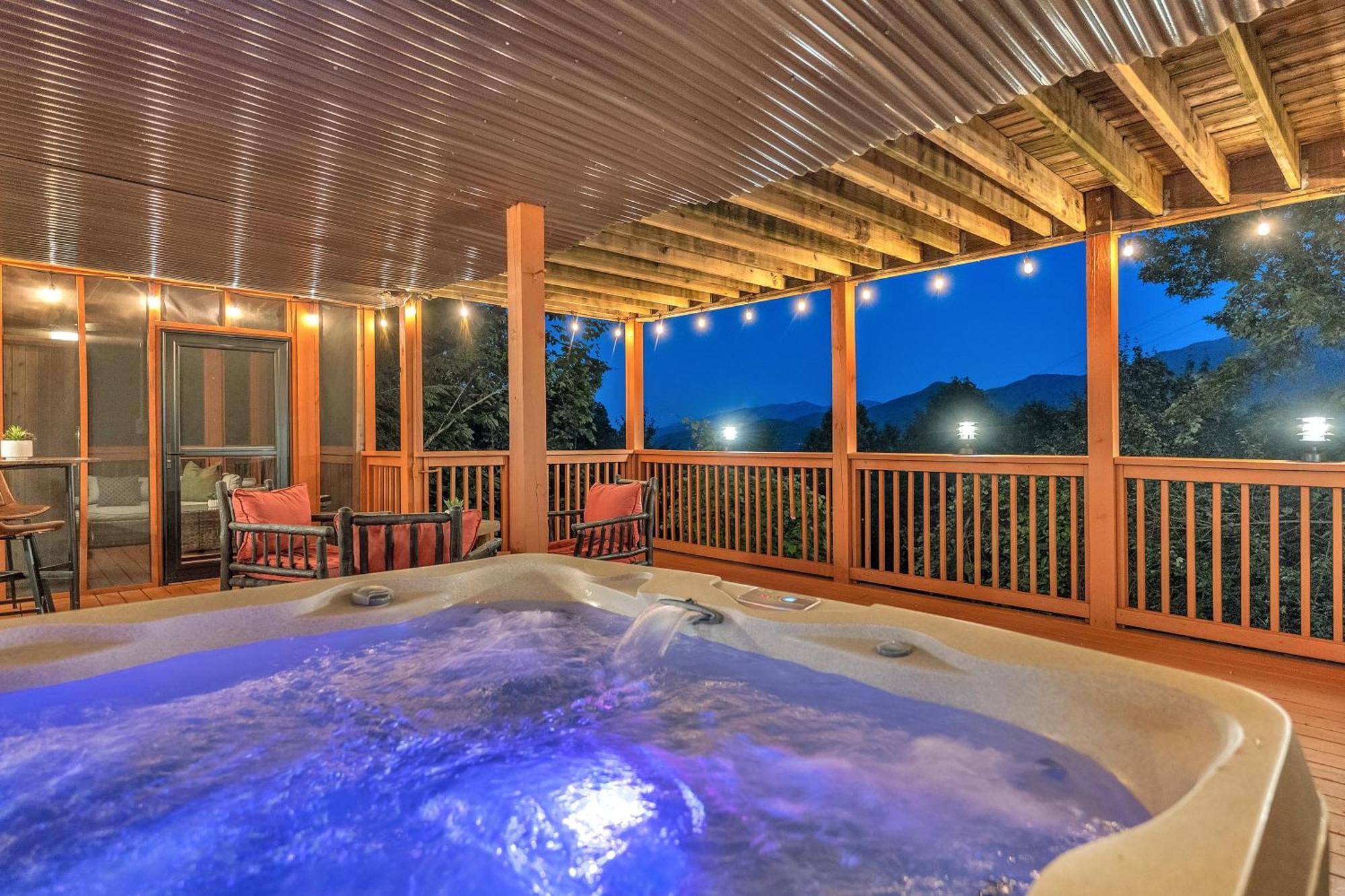 Family Chalet With Sauna, Hottub, Heavenly Views! Mins To Downtown! Gatlinburg Bagian luar foto