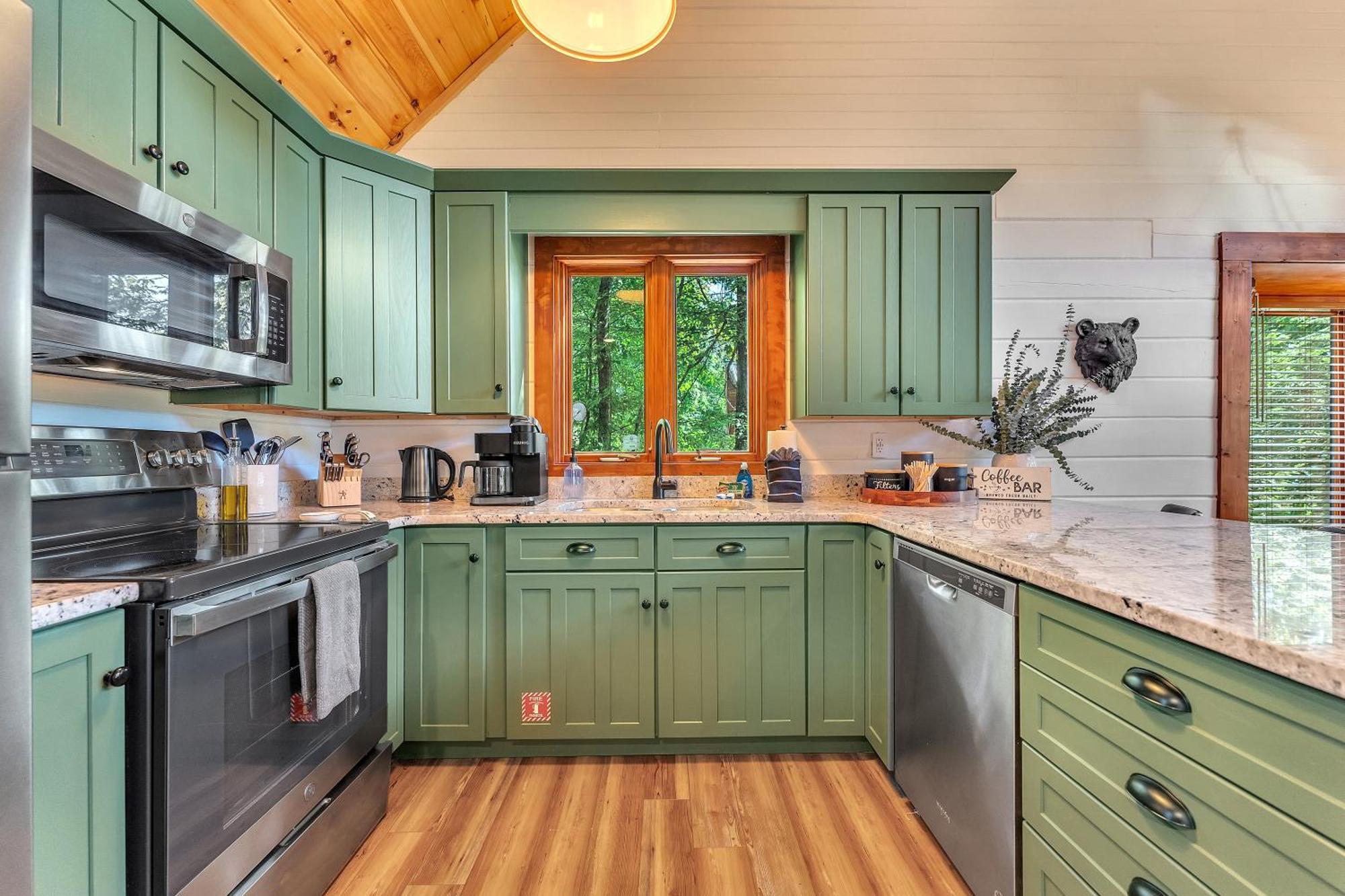 Family Chalet With Sauna, Hottub, Heavenly Views! Mins To Downtown! Gatlinburg Bagian luar foto