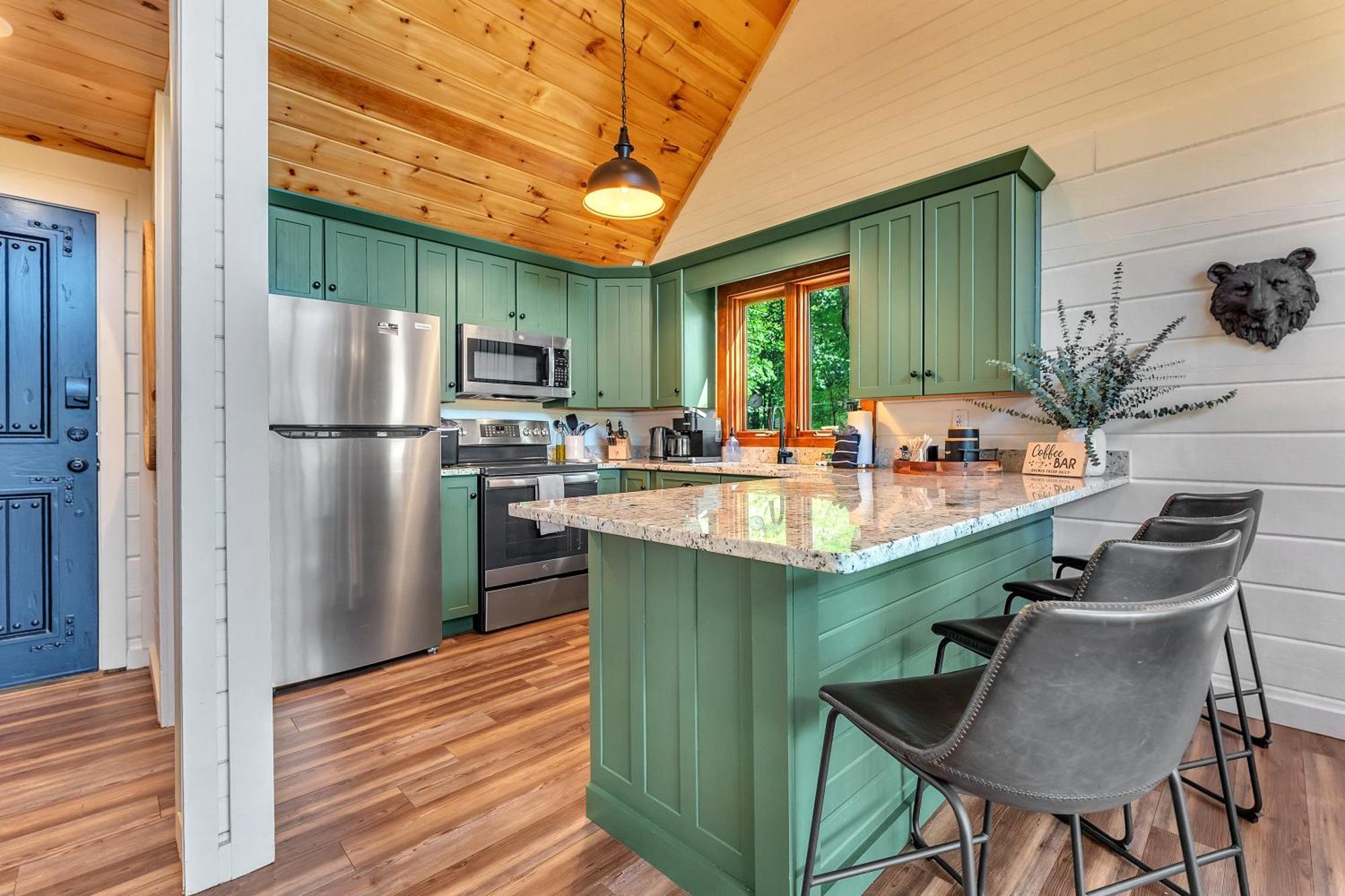 Family Chalet With Sauna, Hottub, Heavenly Views! Mins To Downtown! Gatlinburg Bagian luar foto