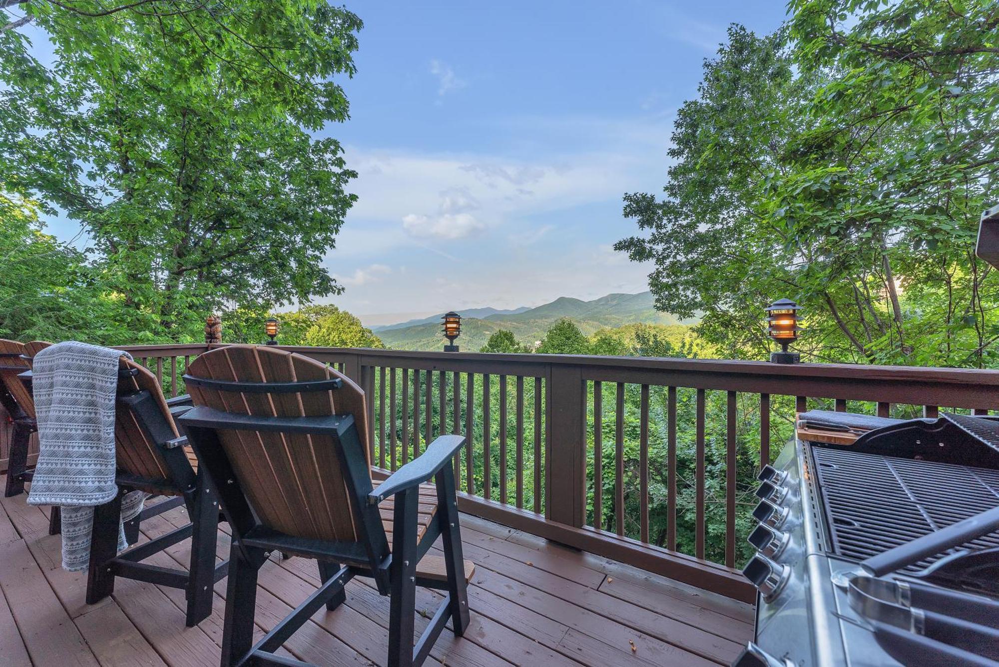 Family Chalet With Sauna, Hottub, Heavenly Views! Mins To Downtown! Gatlinburg Bagian luar foto