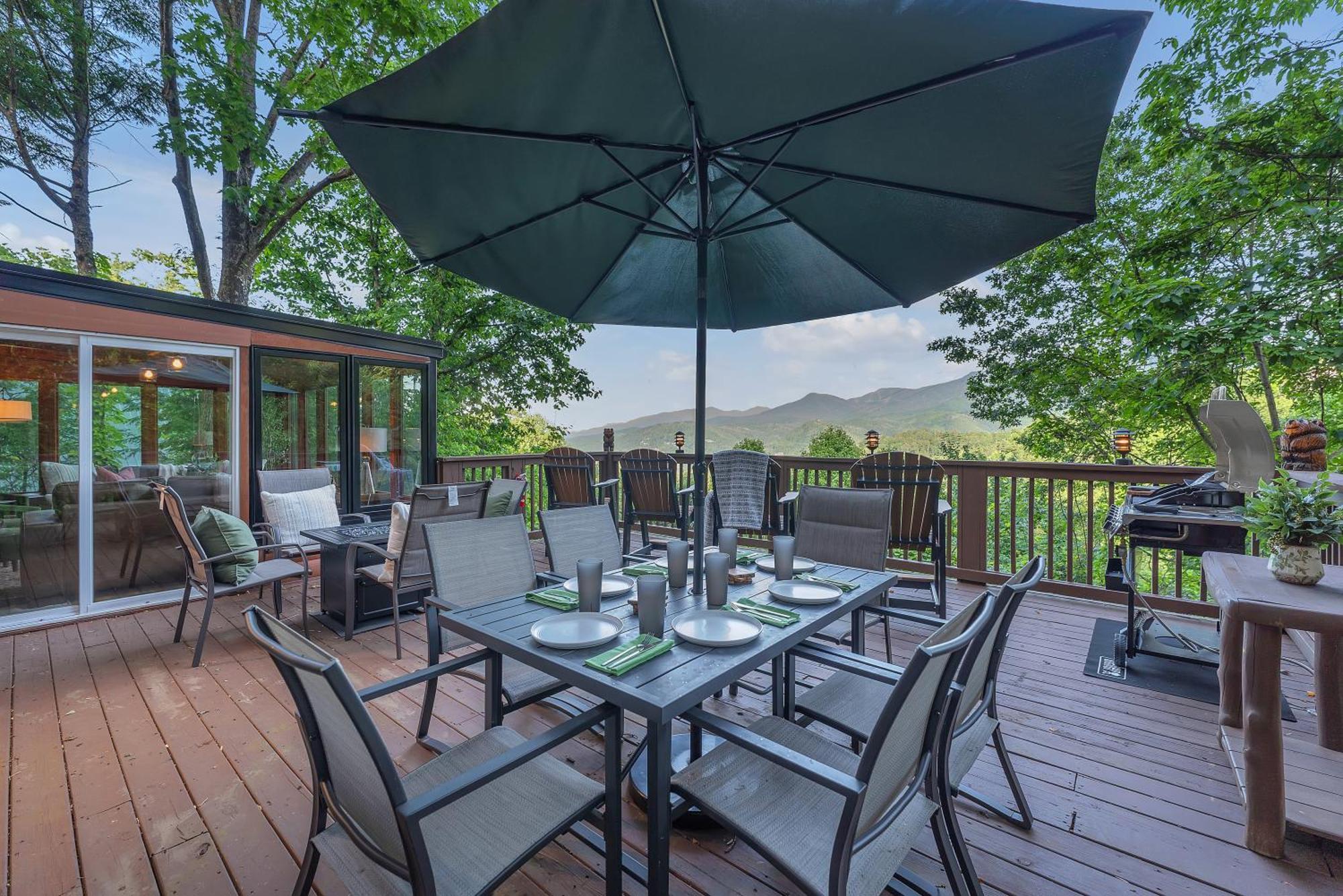 Family Chalet With Sauna, Hottub, Heavenly Views! Mins To Downtown! Gatlinburg Bagian luar foto