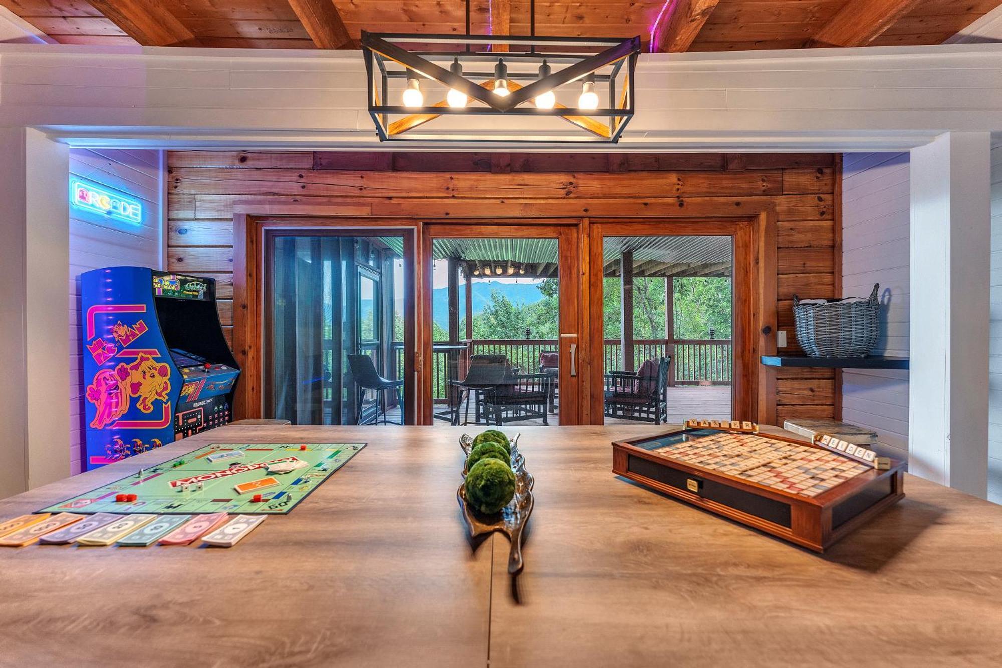 Family Chalet With Sauna, Hottub, Heavenly Views! Mins To Downtown! Gatlinburg Bagian luar foto